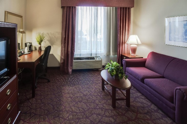 Ashmore Inn and Suites Amarillo image 3