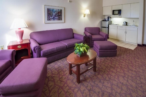 Ashmore Inn and Suites Amarillo image 36